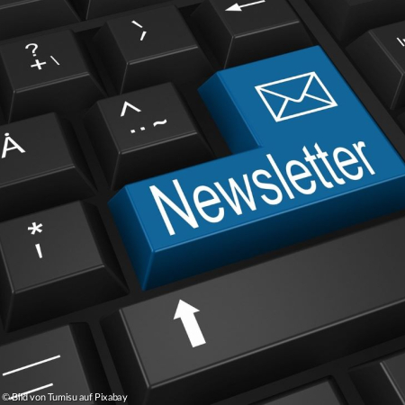 Tatstur mit Newsletter-Taste